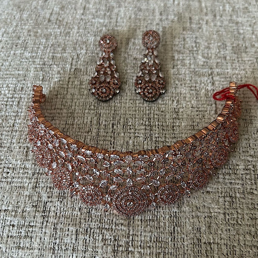 Kundan Indian set Crystal Rose Gold Pink necklace with earrings.